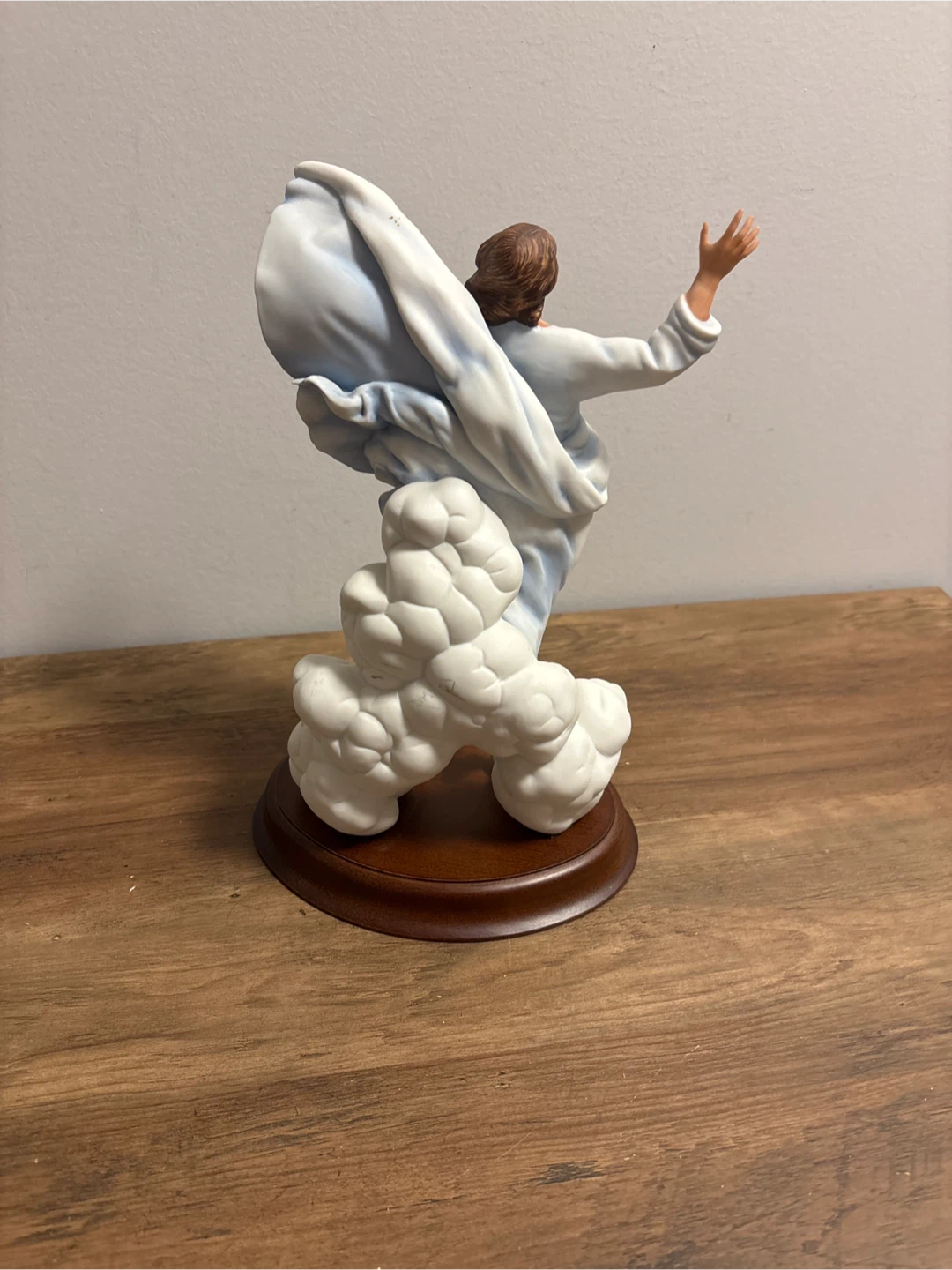Franklin-Mint Fine porcelain, Jesus Figurine on the Clouds - photo 4