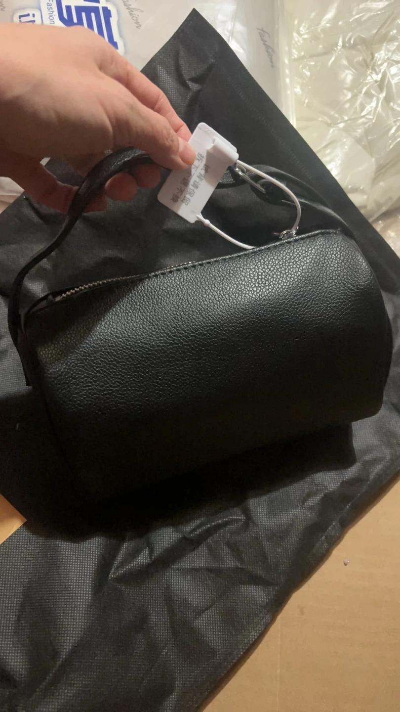Demelier London Black Leather Bag(on Hold) - photo 2