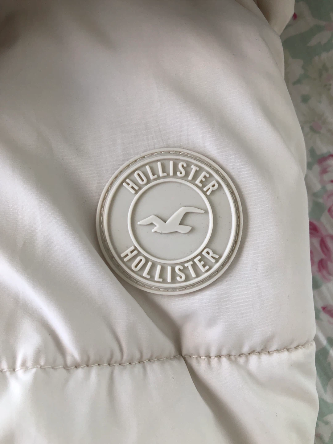 Hollister Ultimate Puffer Jacket - Size M - photo 2