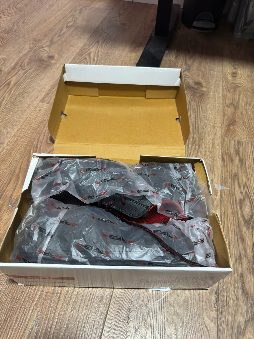 PERF Safety Shoes - Size 11 US - photo 2