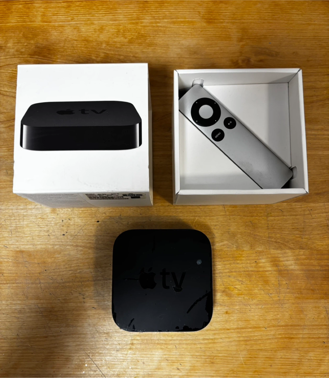Apple TV Model A1469 with Remote