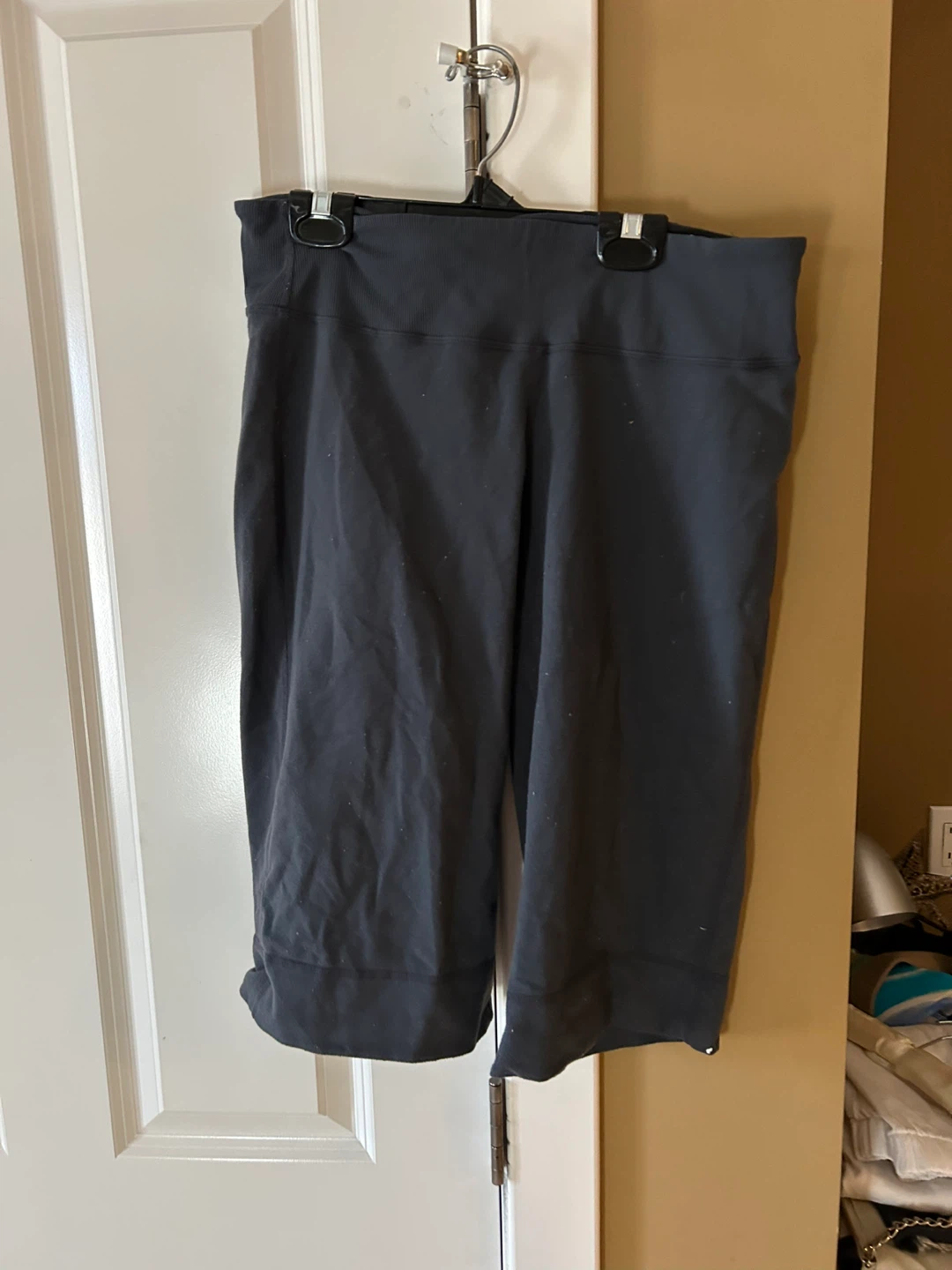 🥕Lululemon Cropped Leggings - Black