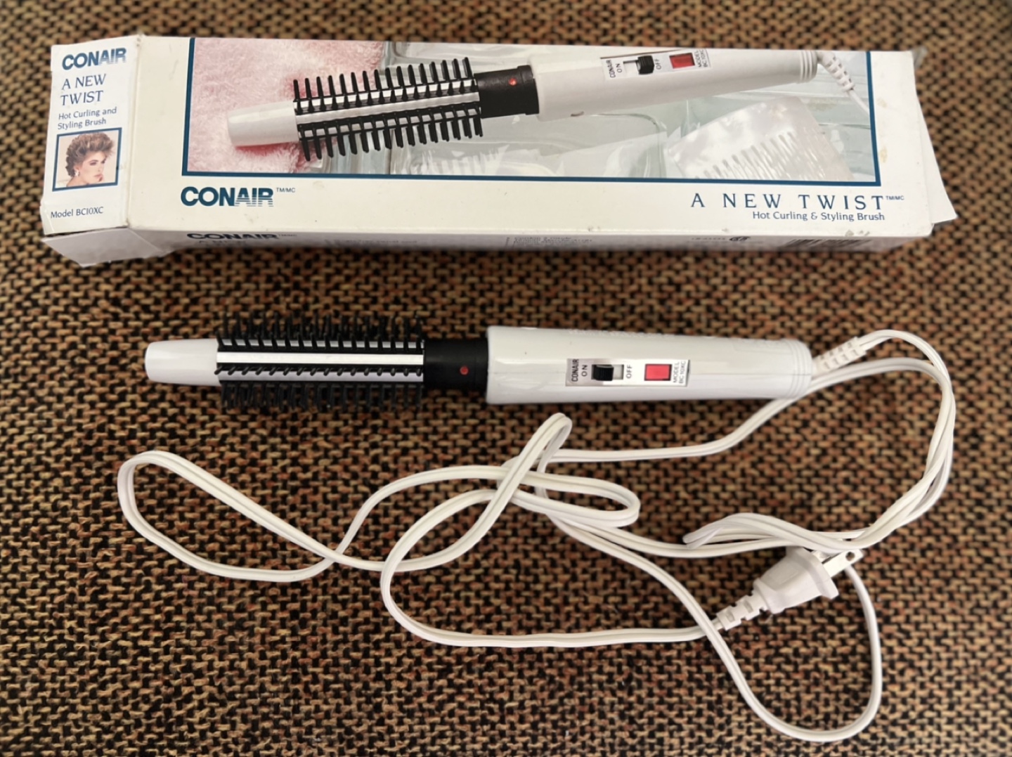 Conair A New Twist Hot Curling Brush BC10XC