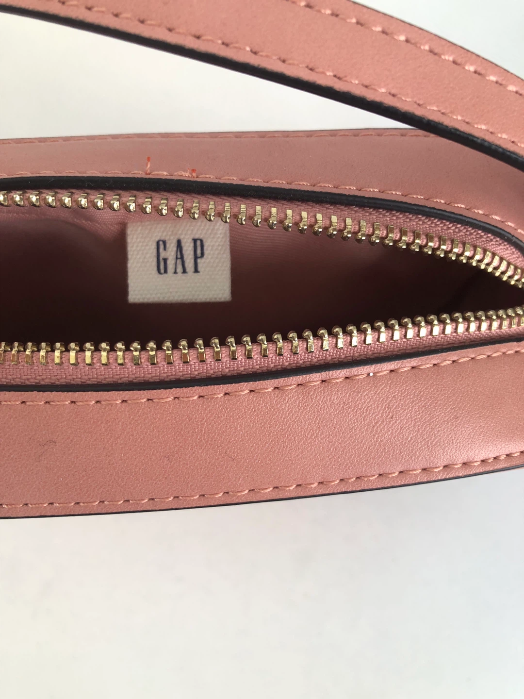 GAP Pink Crossbody Bag, Brand new 🏆
