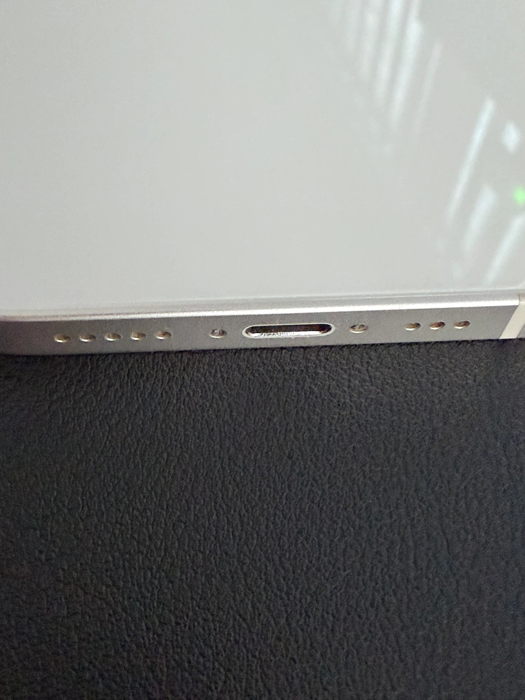 White iPhone14 128G like new - photo 4