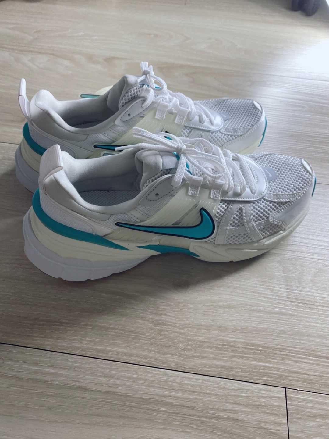 Nike V2K Run White/Teal, Women's Size 8 - photo 3
