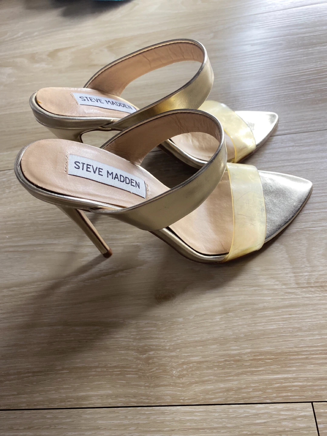 Steve Madden Gold Heels - Size 7 - photo 2