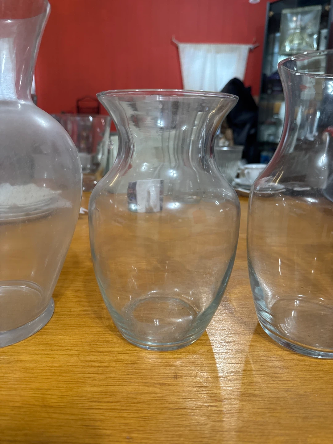 Selection of Clear Glass Vases ($5 Each, big vase is $10)🥕 - photo 5