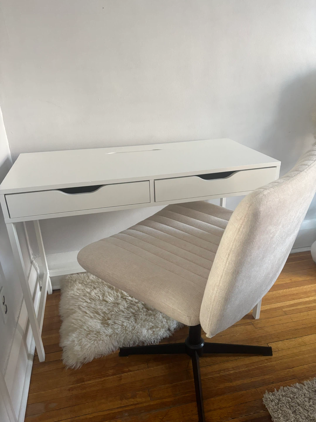 IKEA Hemnes White Desk - photo 2