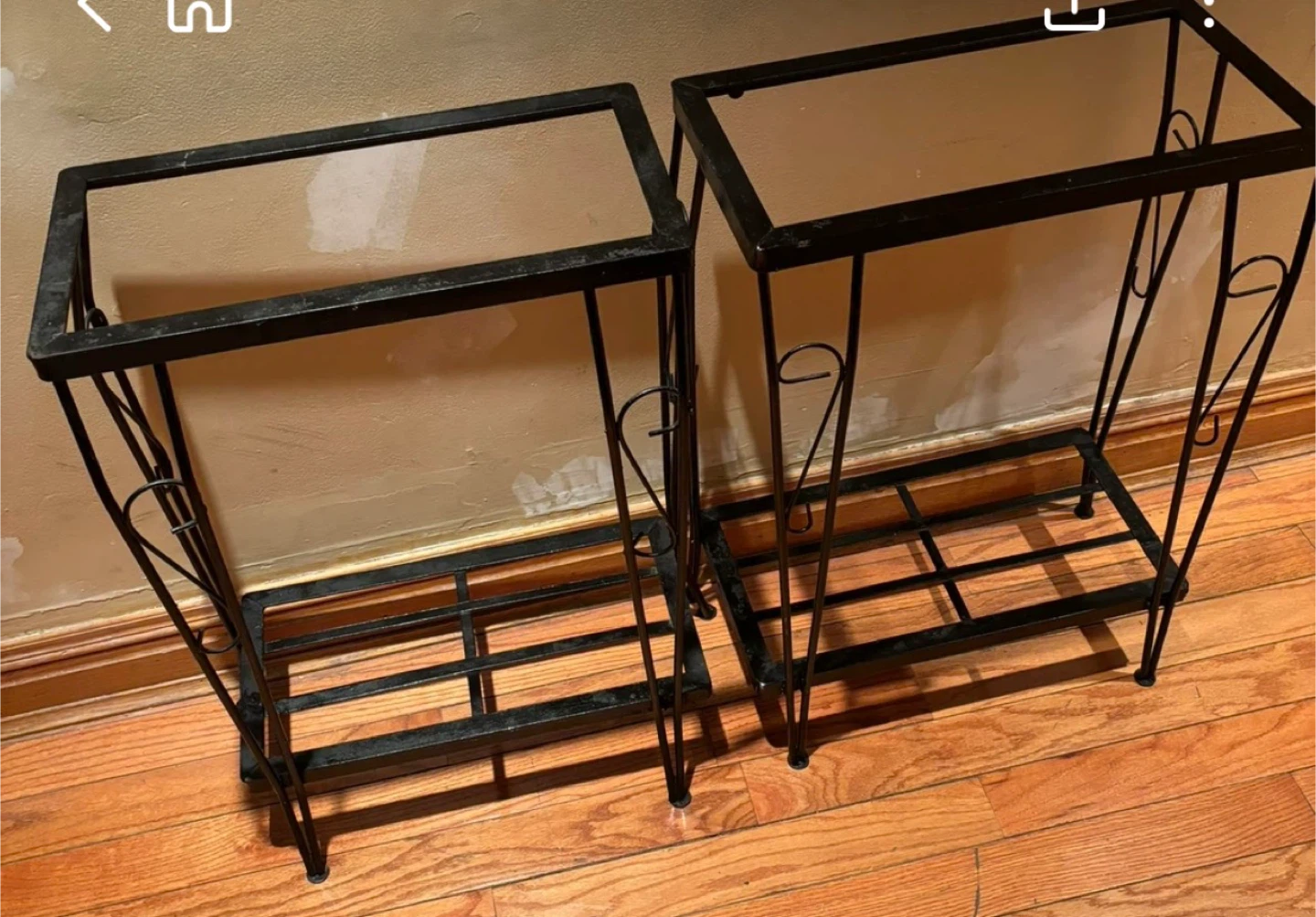 Set of 2 Black Metal Plant Stands