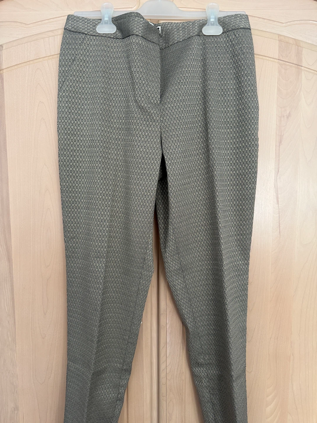 Melanie Lyne Pants - Size 10