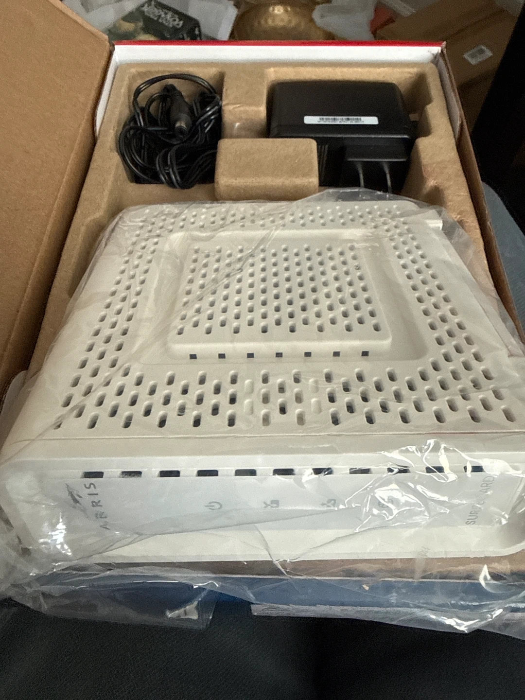 Arris SURFboard SB8200 Cable Modem - Like New! - photo 3