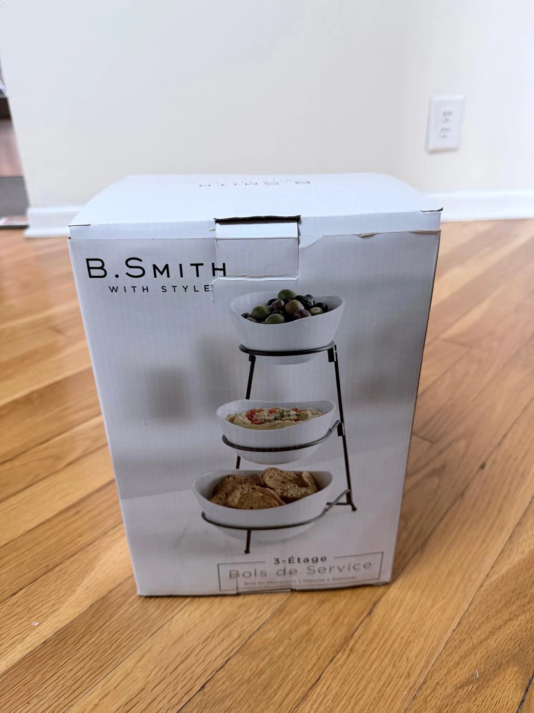 B. Smith 3-tier serving bowls 🥕