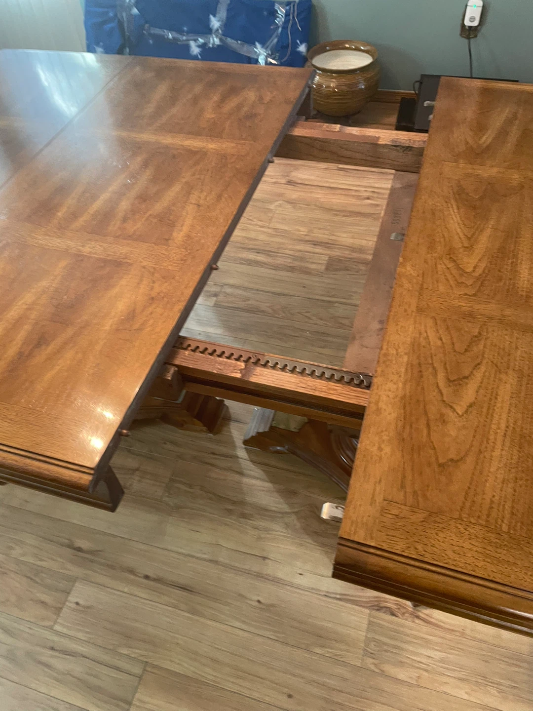 Solid Wooden Dining Table for 6 that extends - photo 4