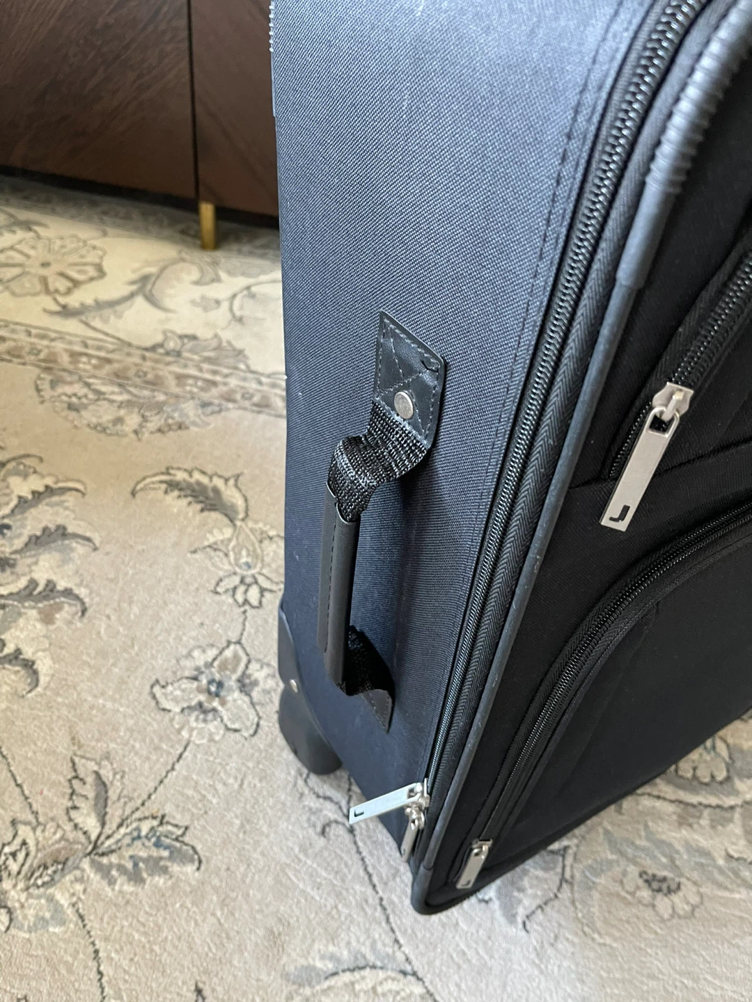 Jetstream Black Carry-On Suitcase - photo 4
