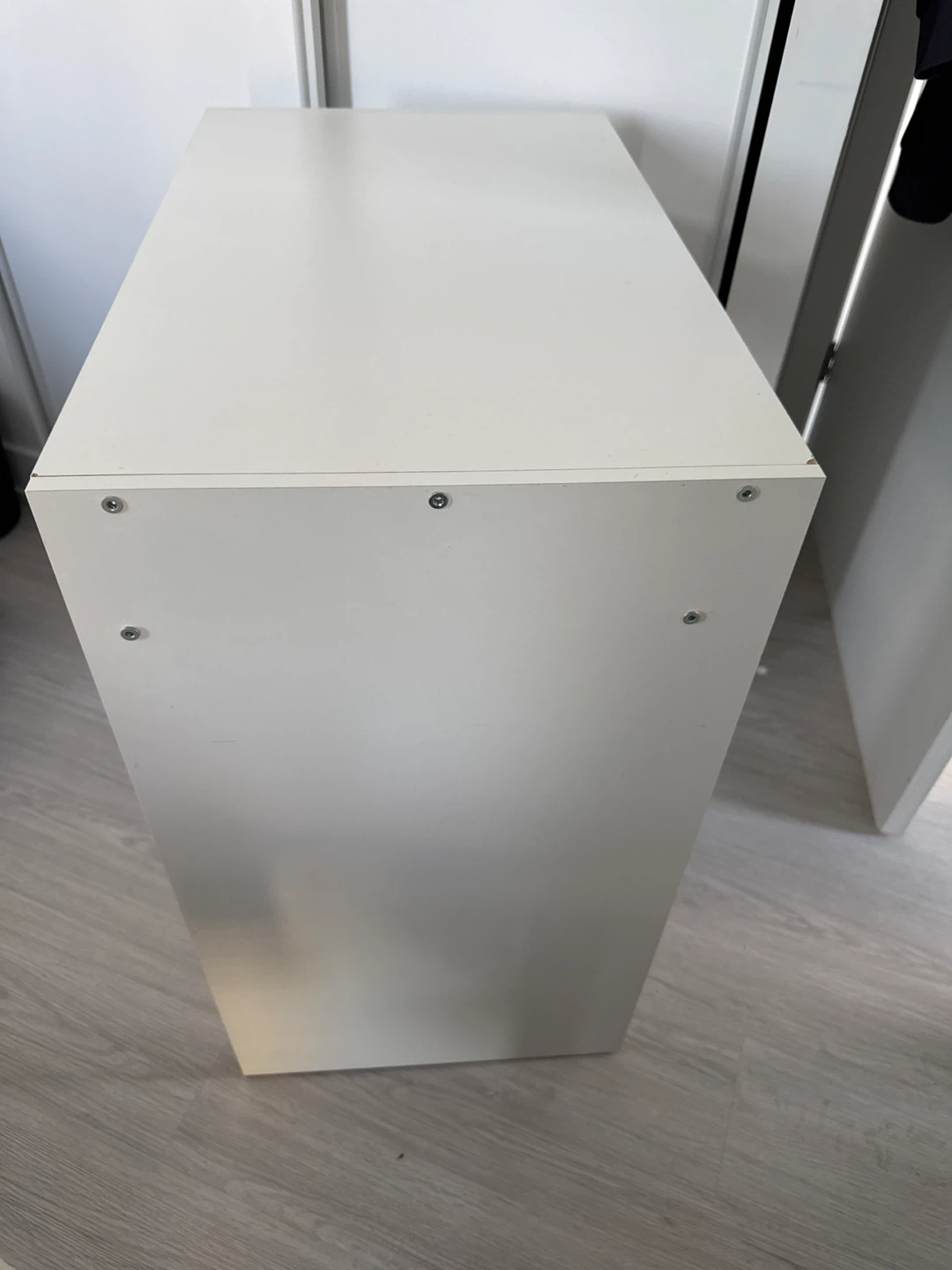 Free ikea white desk.