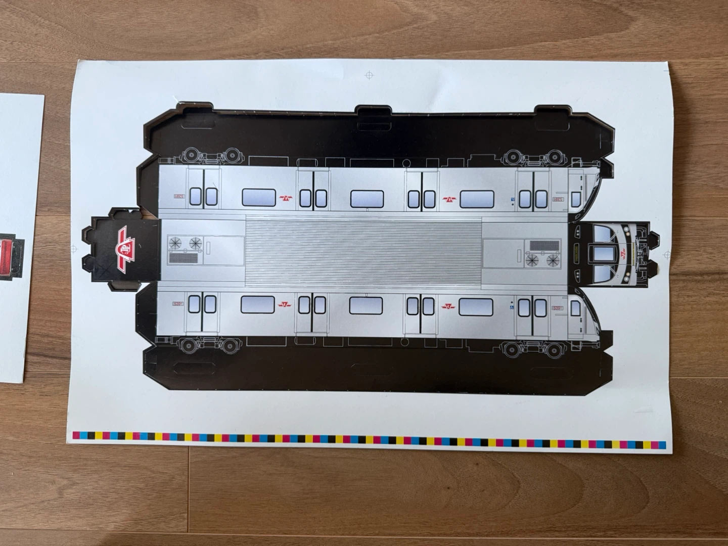 TTC Streetcar Paper Model - photo 2