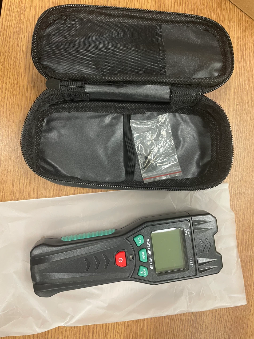 MoisMindy Moisture Meter FY686 Make me an offer.