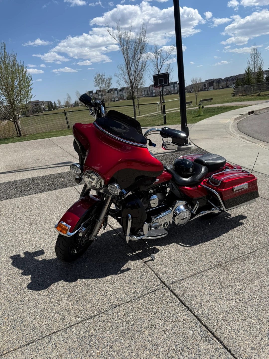 2013Harley Davidson Ultra LTD Touring Motorcycle - Red - photo 4