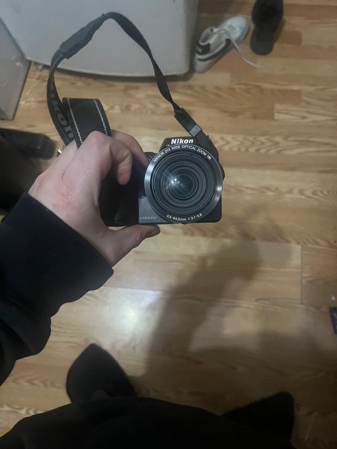Nikon Coolpix L20 Digital Camera