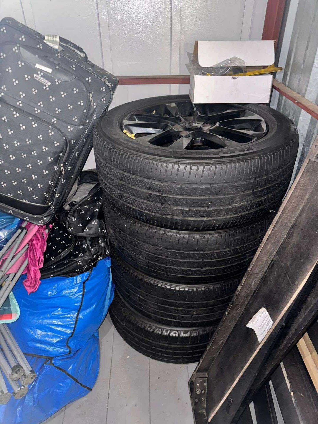 Set of 4 Used Tires - photo 2