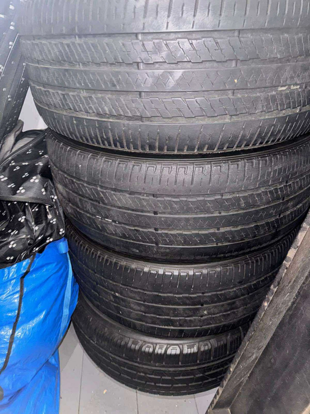 Set of 4 Used Tires - photo 3
