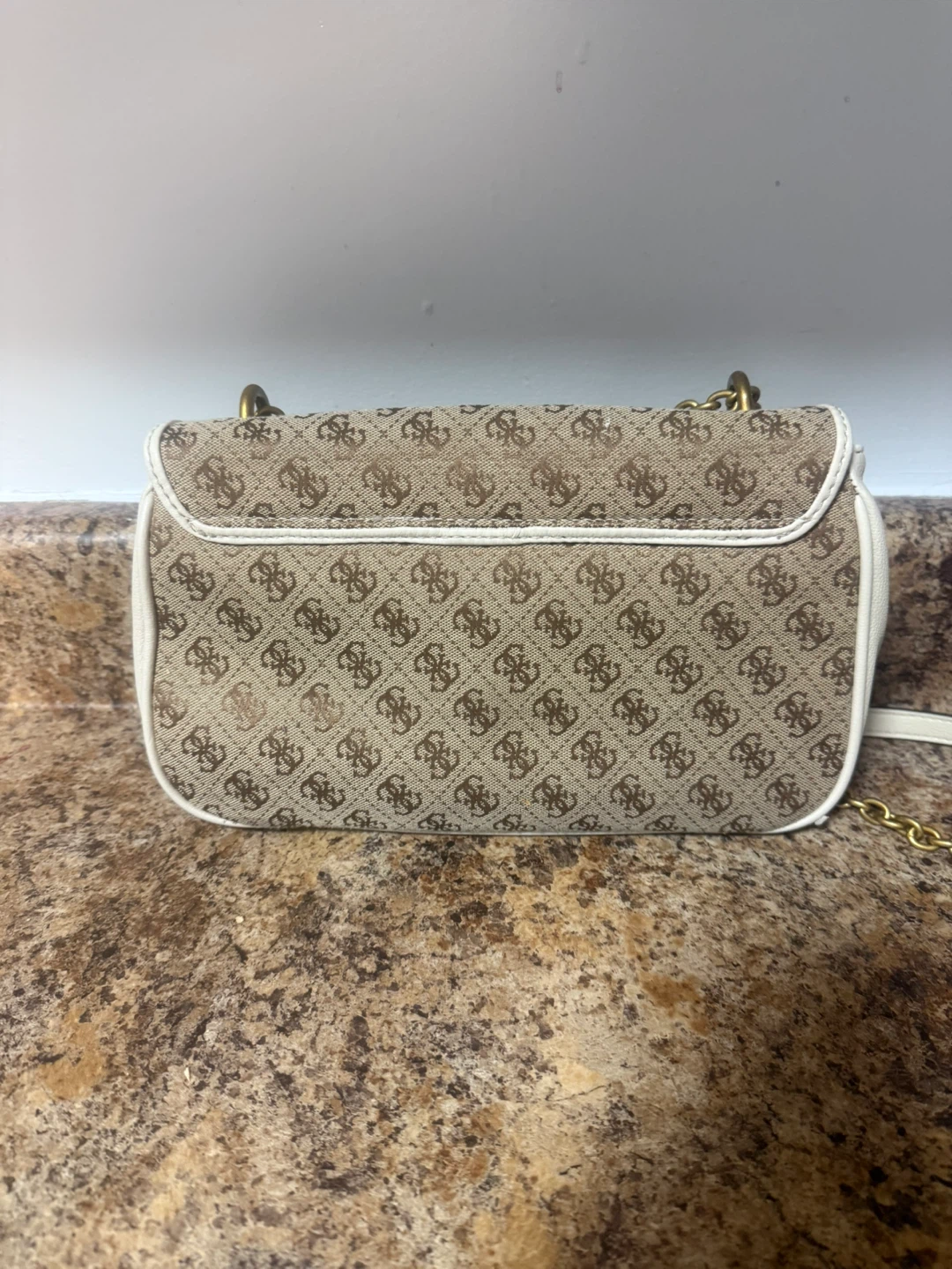 Guess Beige & White Shoulder Bag - photo 4