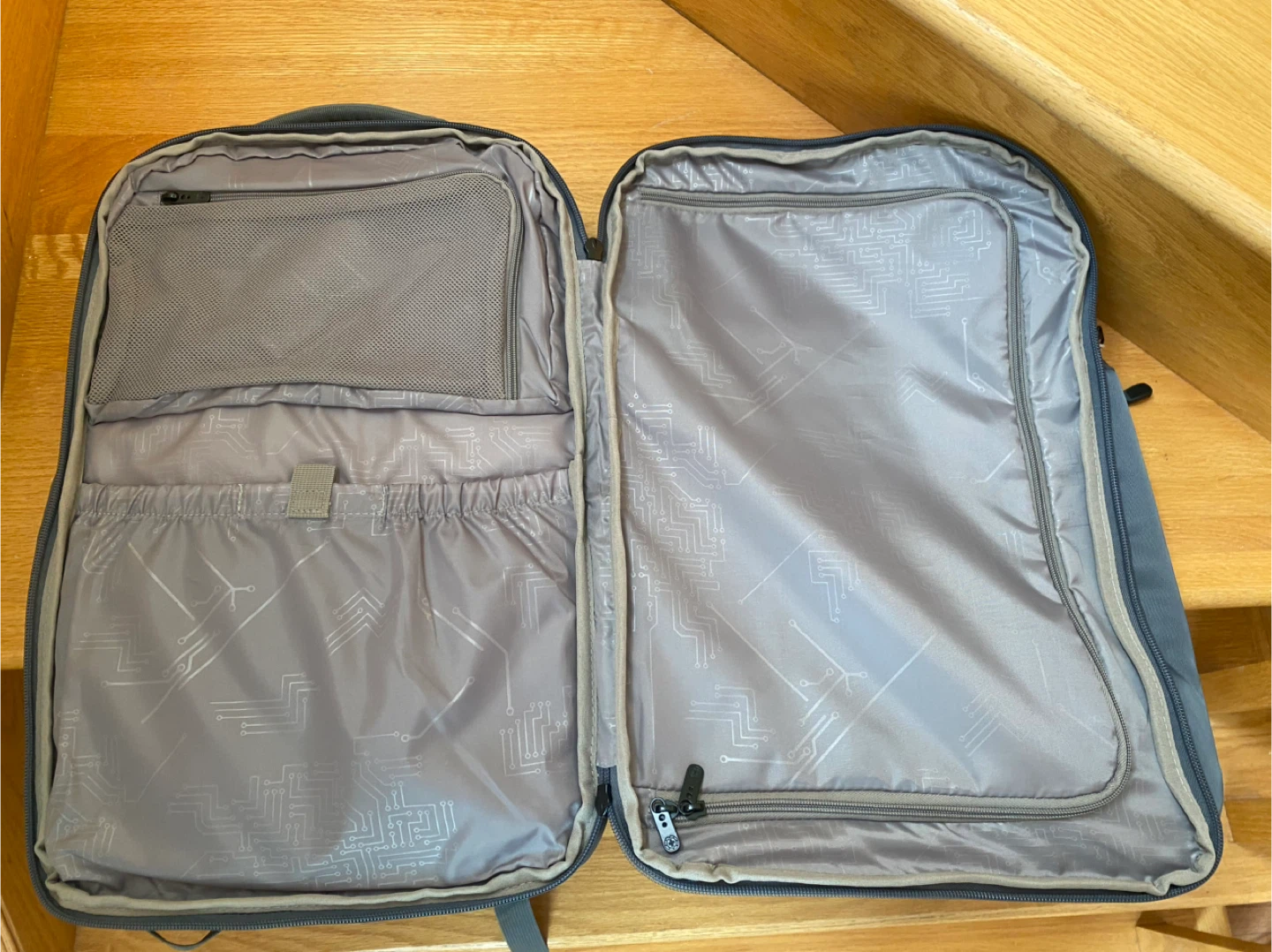 Swissdigital Travel Backpack - Grey - photo 3