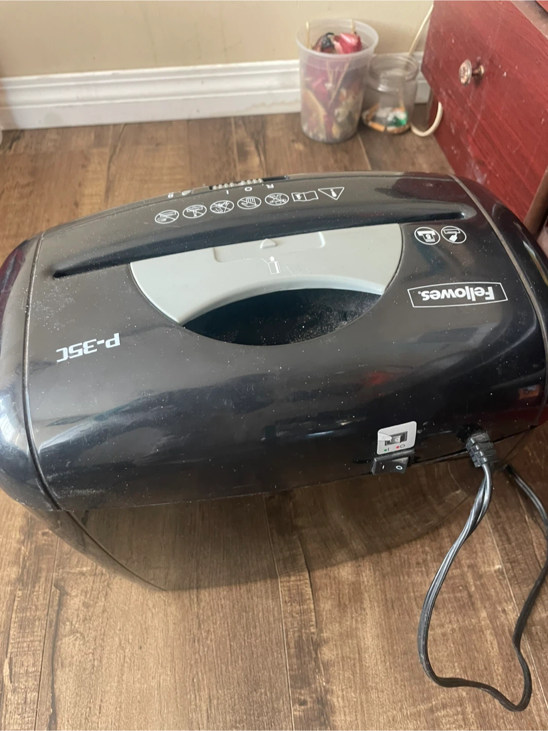 Fellowes P-35C Paper Shredder - photo 2