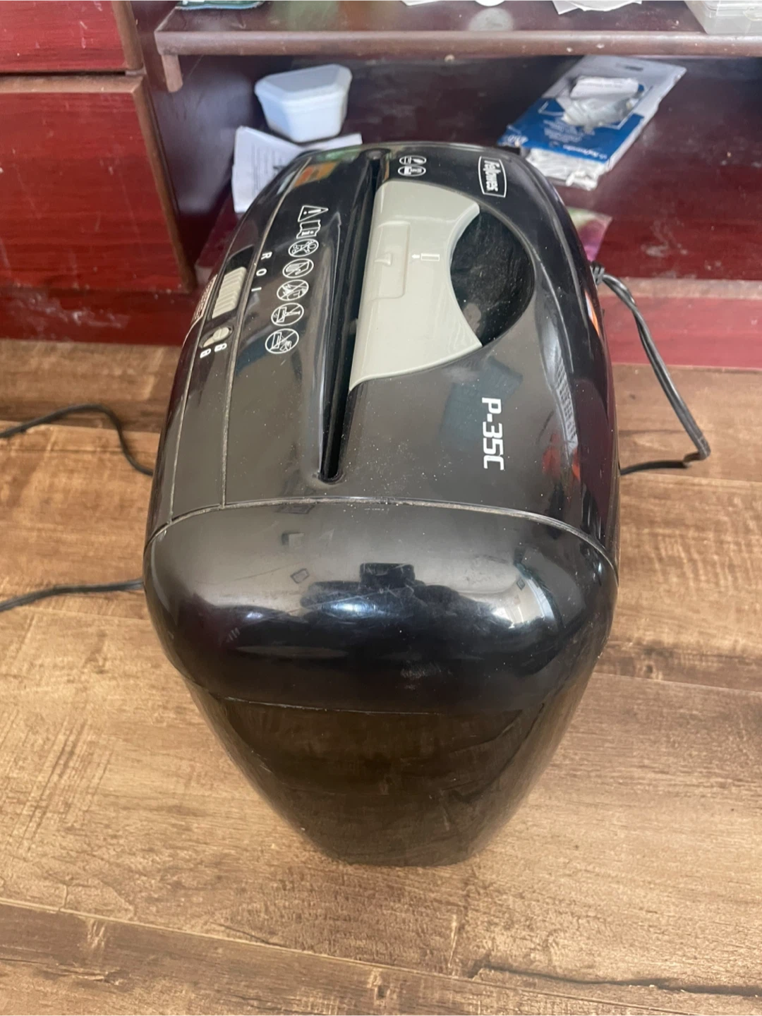 Fellowes P-35C Paper Shredder - photo 3