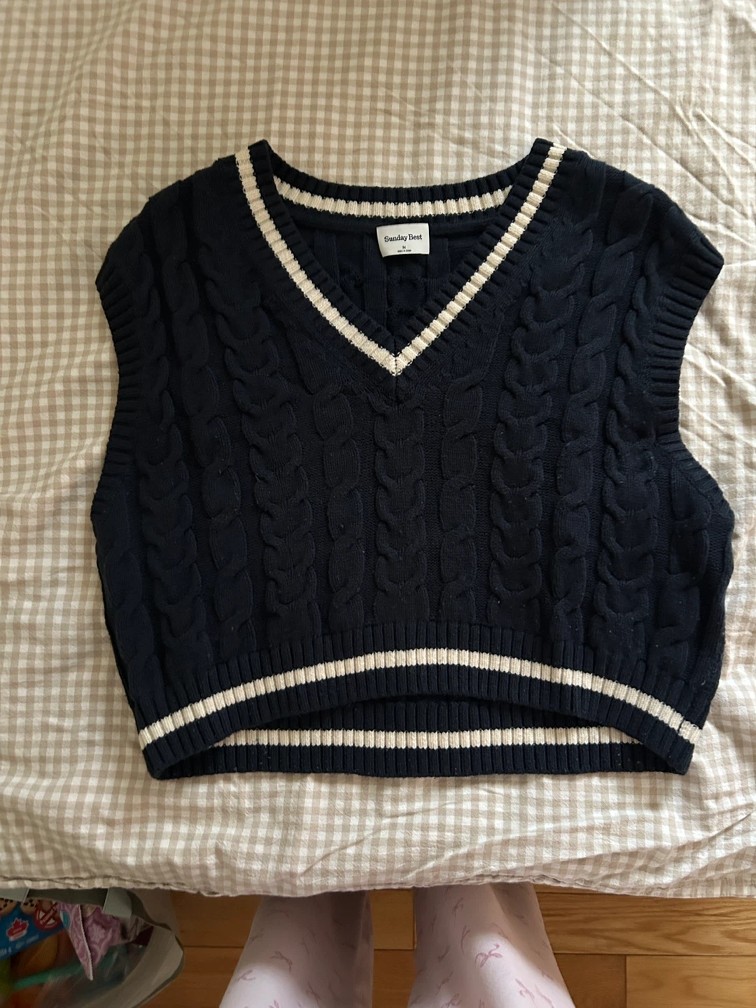 Aritzia Sunday Best Navy Cable Knit Sweater Vest - M