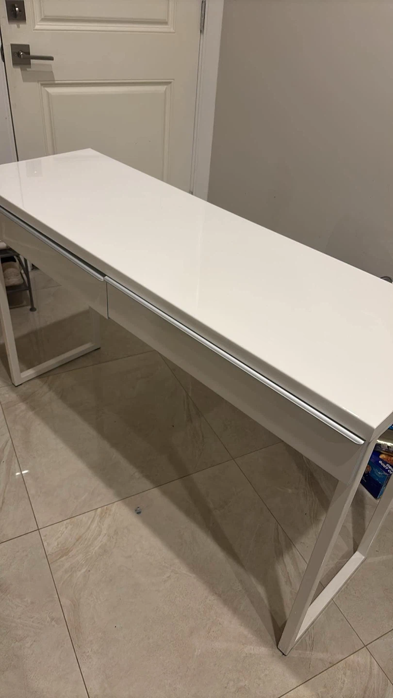 IKEA BESTÅ Desk – High-Gloss White
