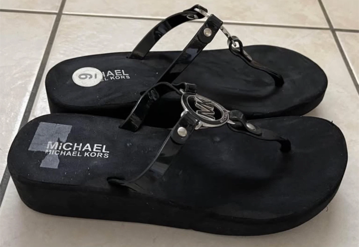 Michael Kors Black Flip Flops - Size 9 - photo 4