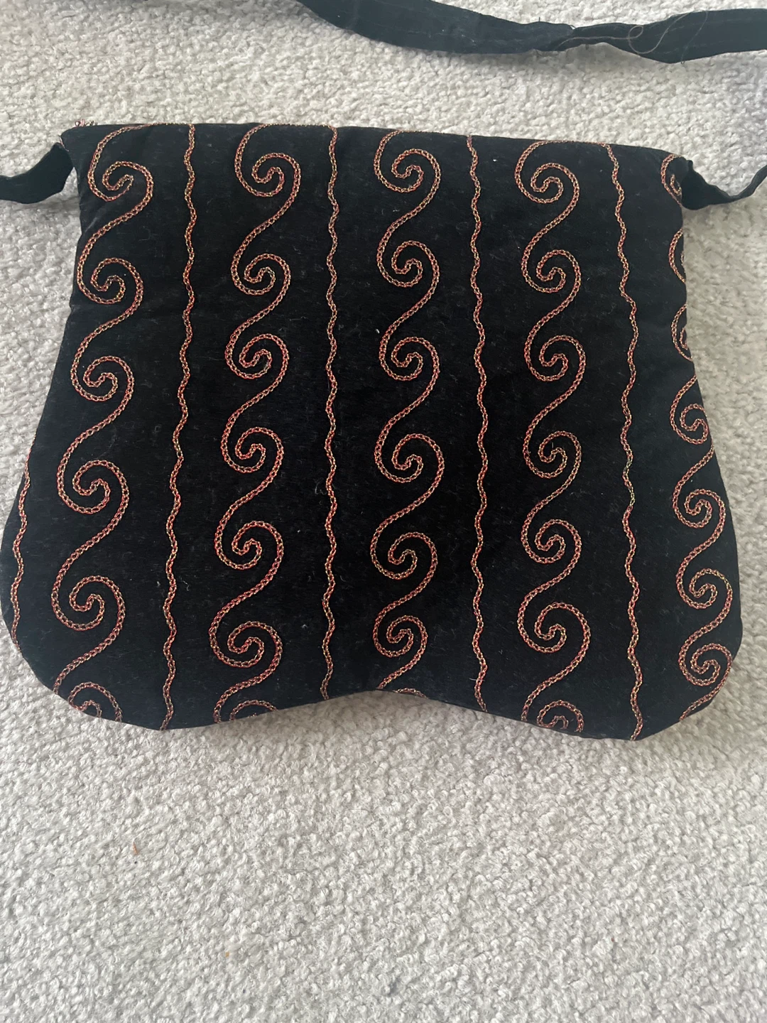Embroidered Velvet Shoulder Bag - photo 2