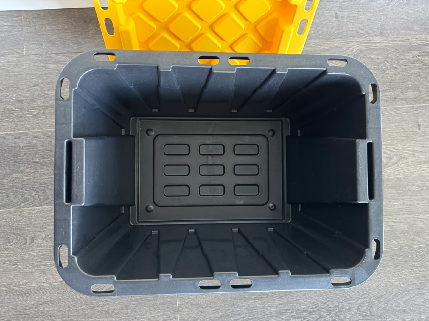 45L Storage Crates x2 (moving sale till Jan 27) - photo 2