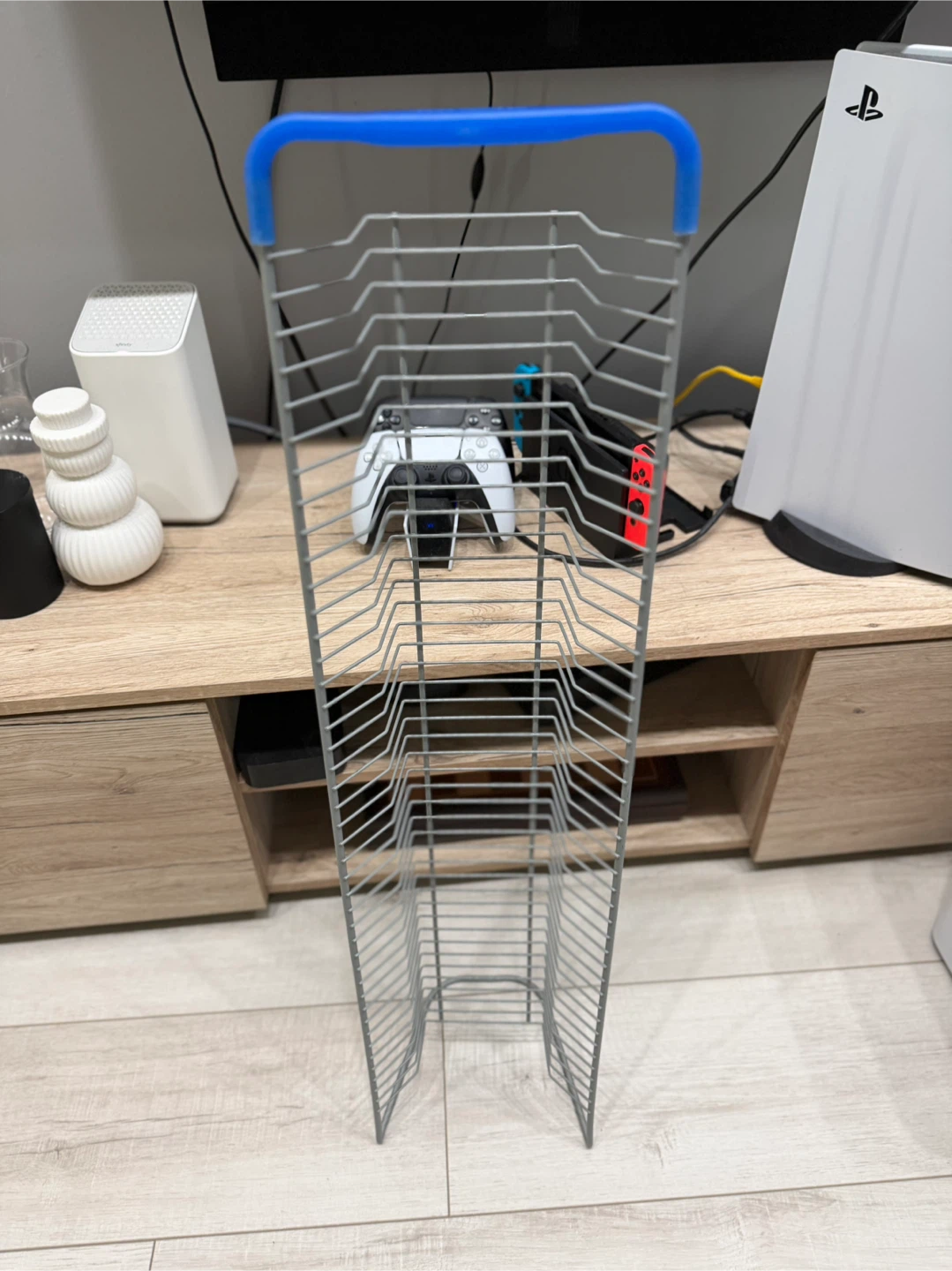 Wire CD/DVD/Game Storage Rack with Handle