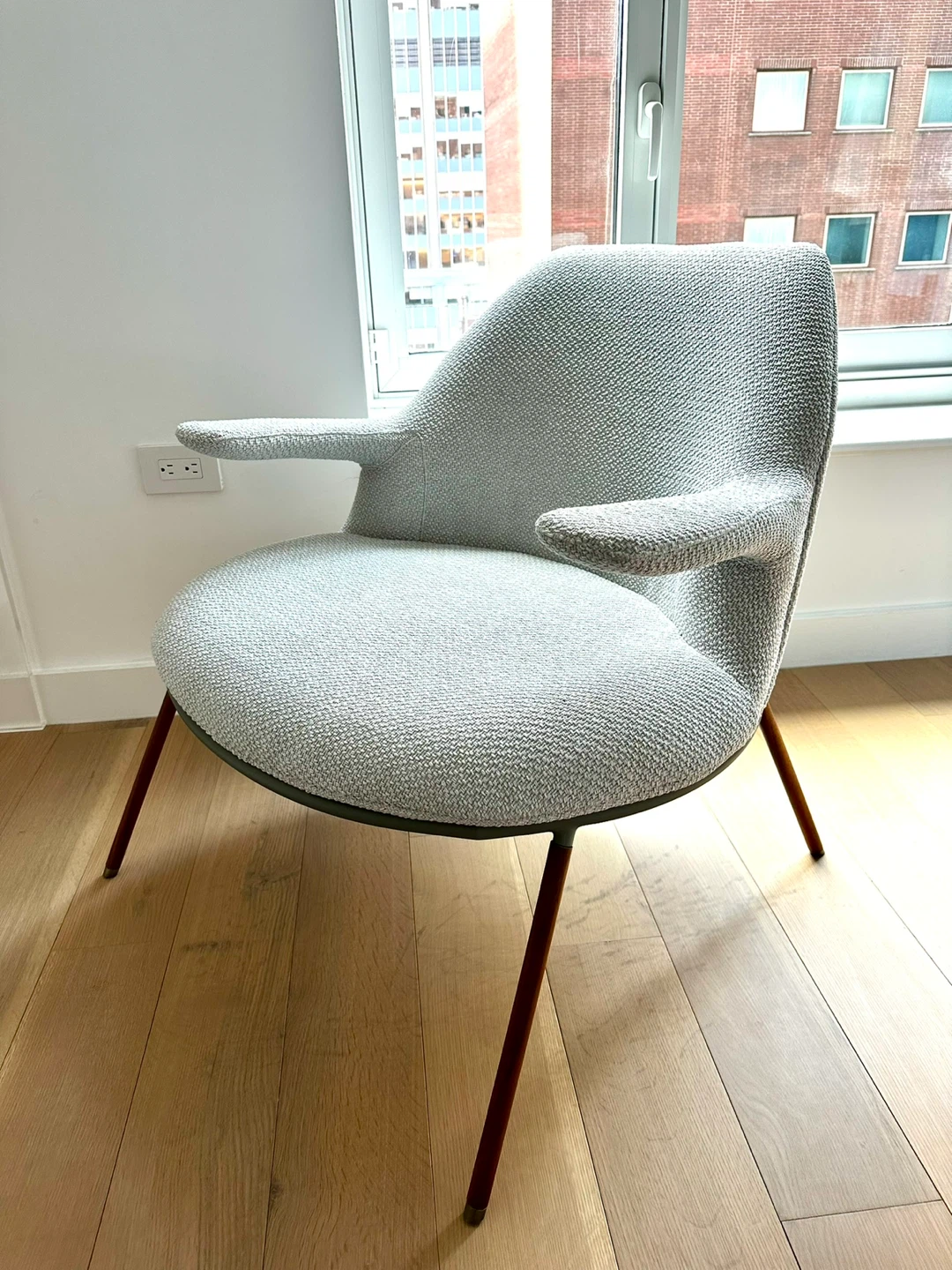 MODLOFT lounge chair
