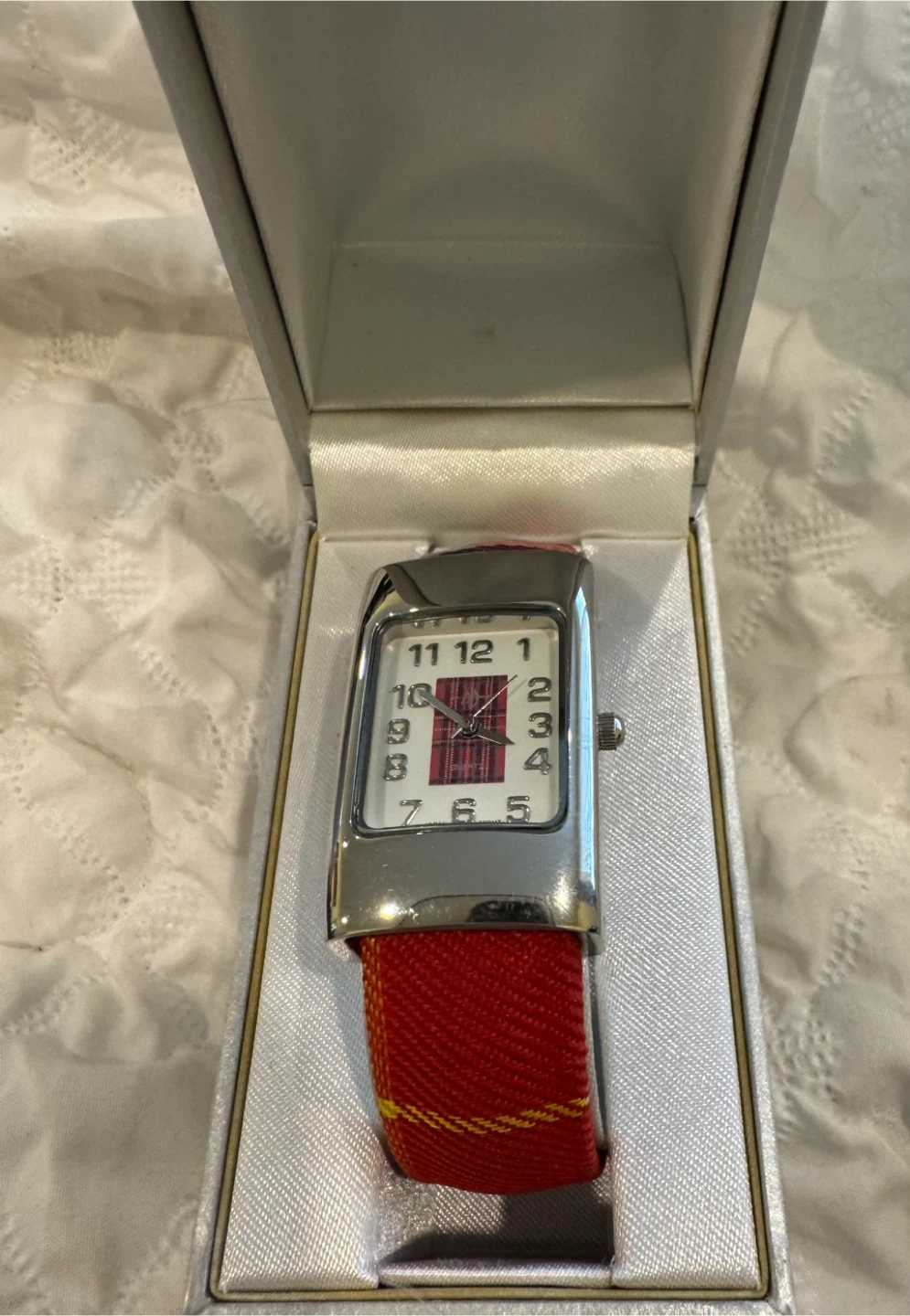 Ladies' Silver Watch with Red Band - photo 3