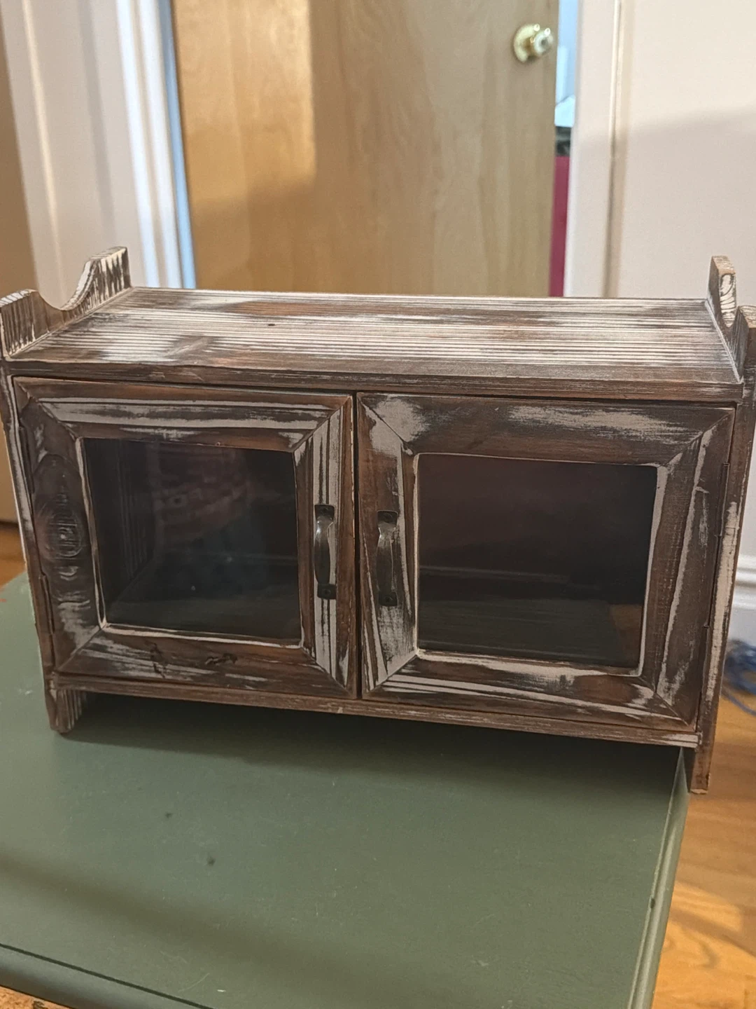 Small Rustic Wooden Mirrored Cabinet 🥕