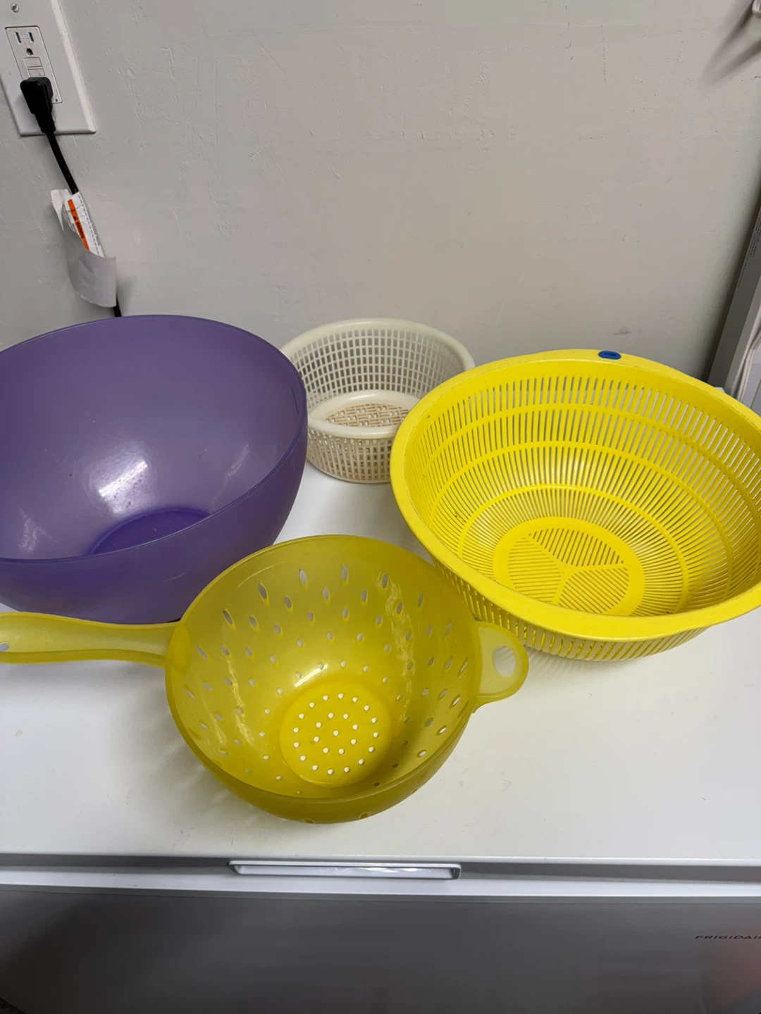 Kitchen Colanders and Bowl Set 🥕Free
