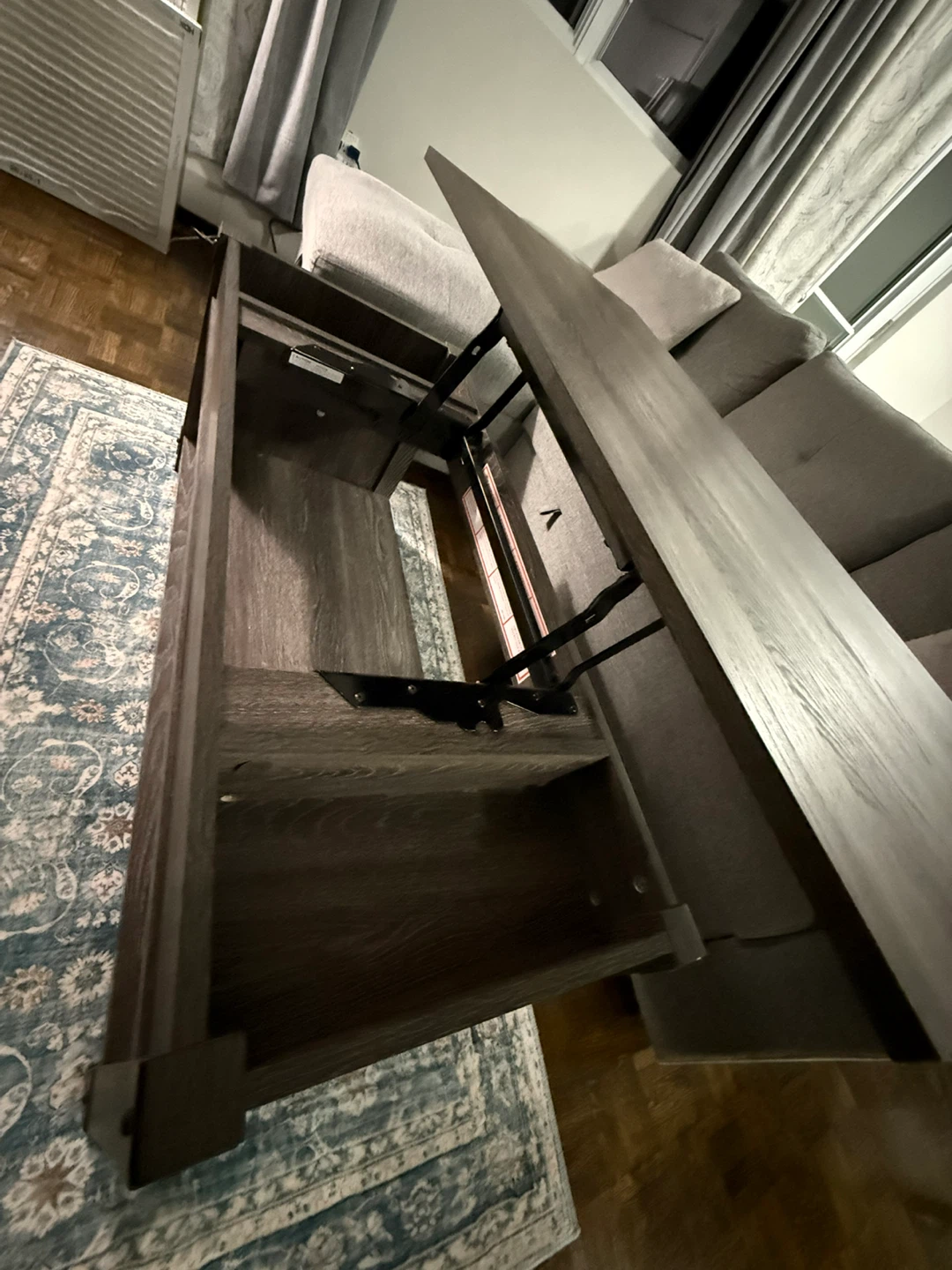 Lift Top Coffee Table🥕