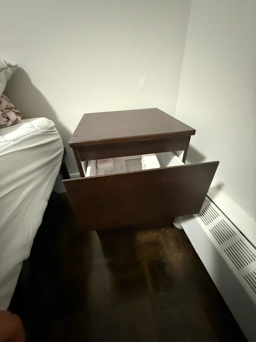 Brown Wood Nightstand with 2 Drawers🥕 - photo 4