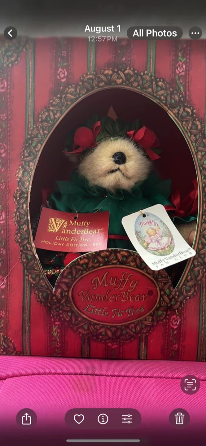 Muffy VanderBear Little Fir Tree Holiday Edition 1990