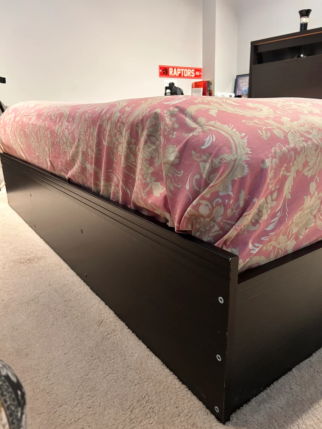 King size Bed /storage /chest of drawers /2 night stands - photo 3