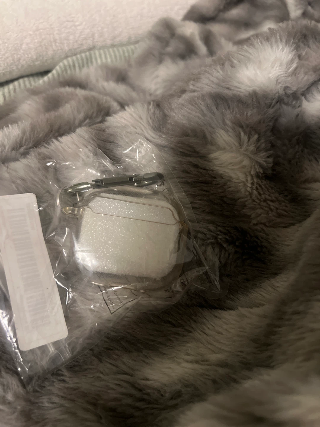 AirPods 4 cover - photo 2