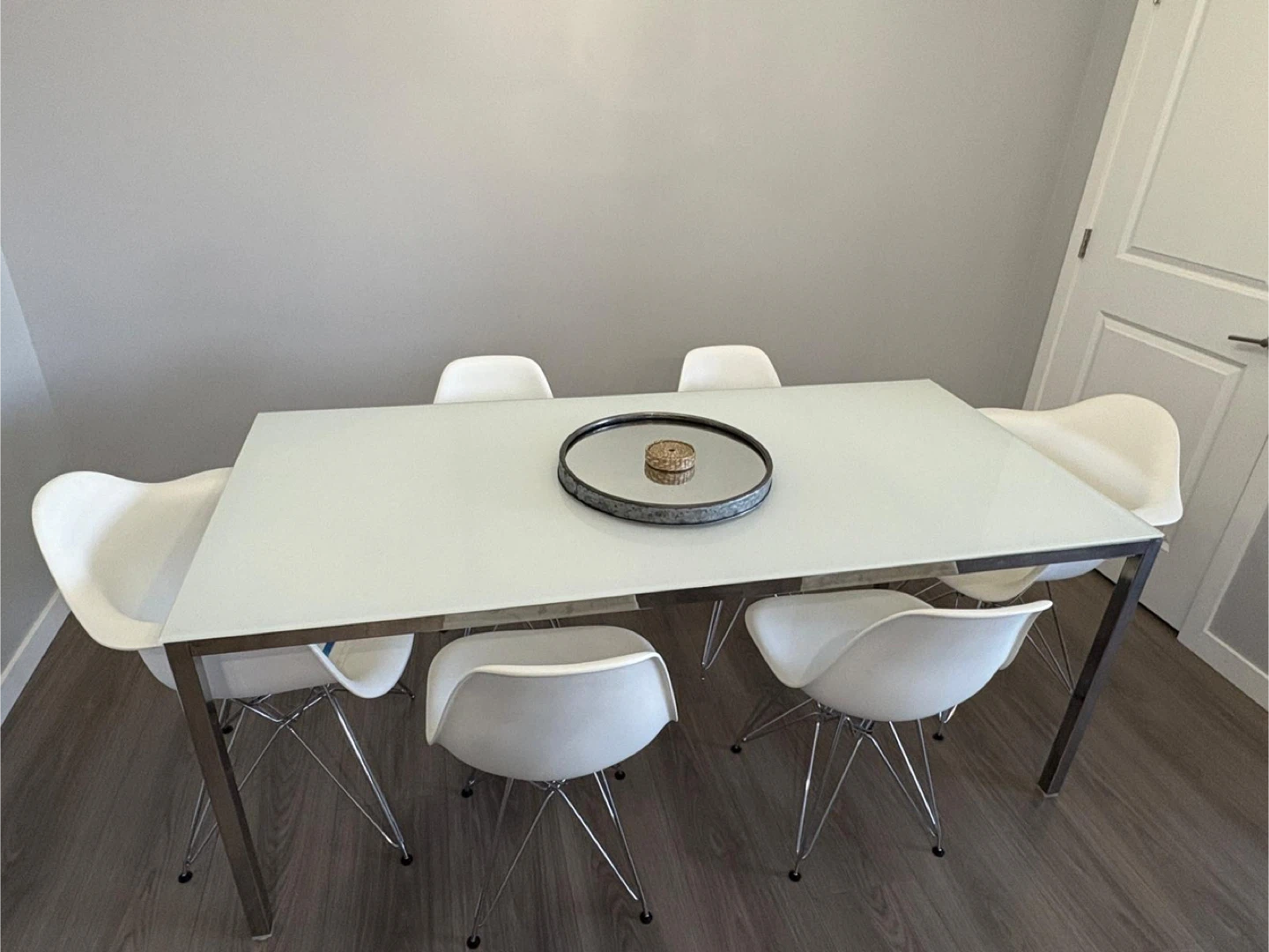 Dining Table with 6 White Chairs - photo 2