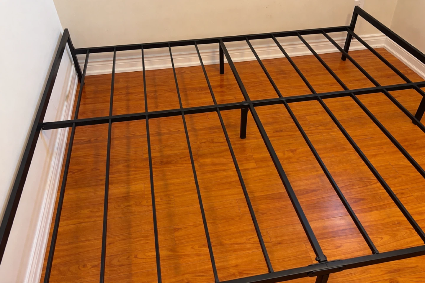 King size bed frame in brand new condition