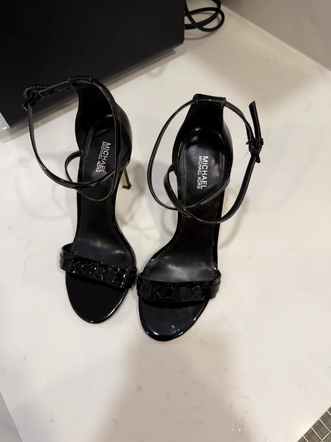 Michael Kors Black Heels 7.5 - photo 2