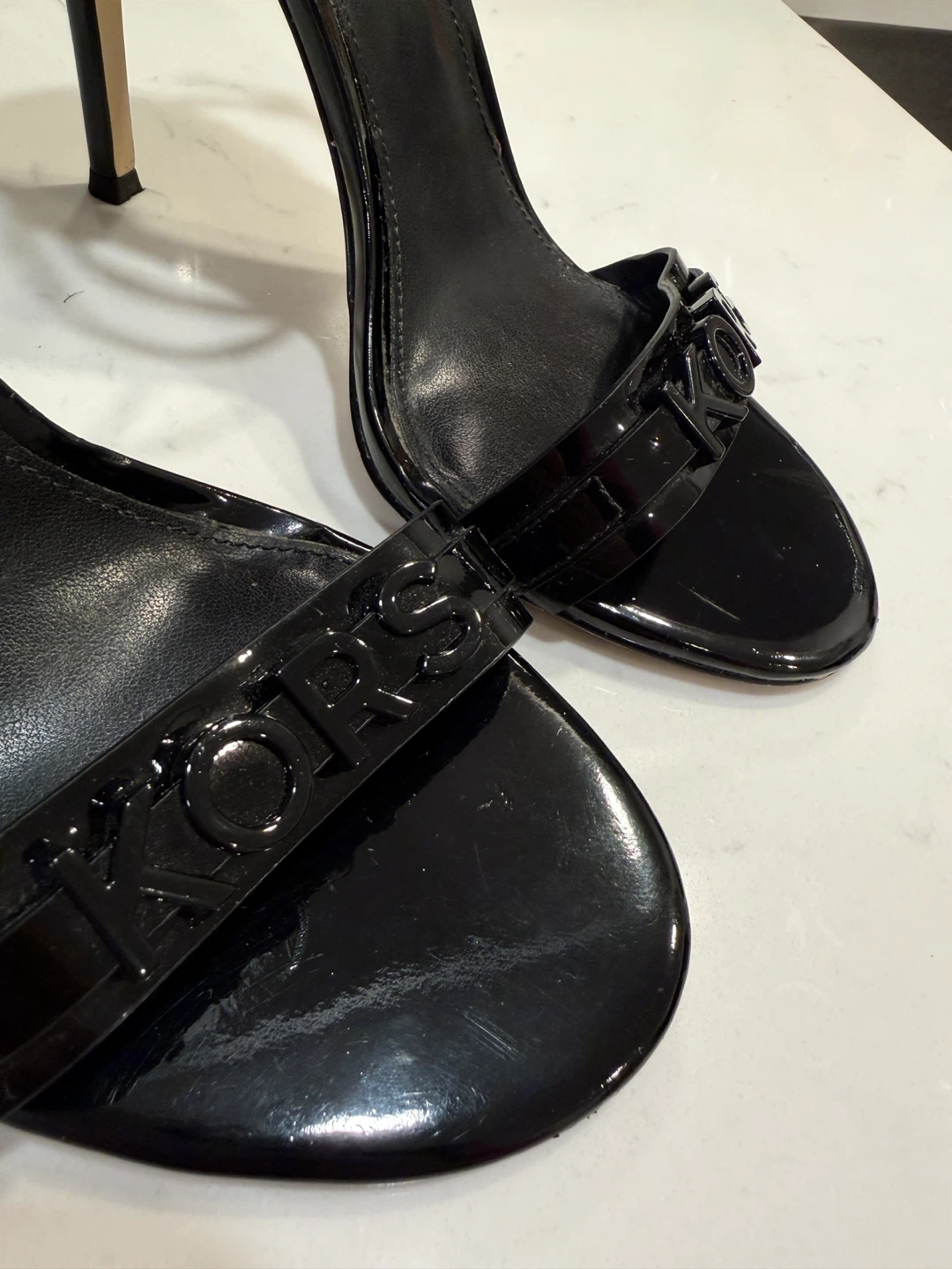 Michael Kors Black Heels 7.5 - photo 3