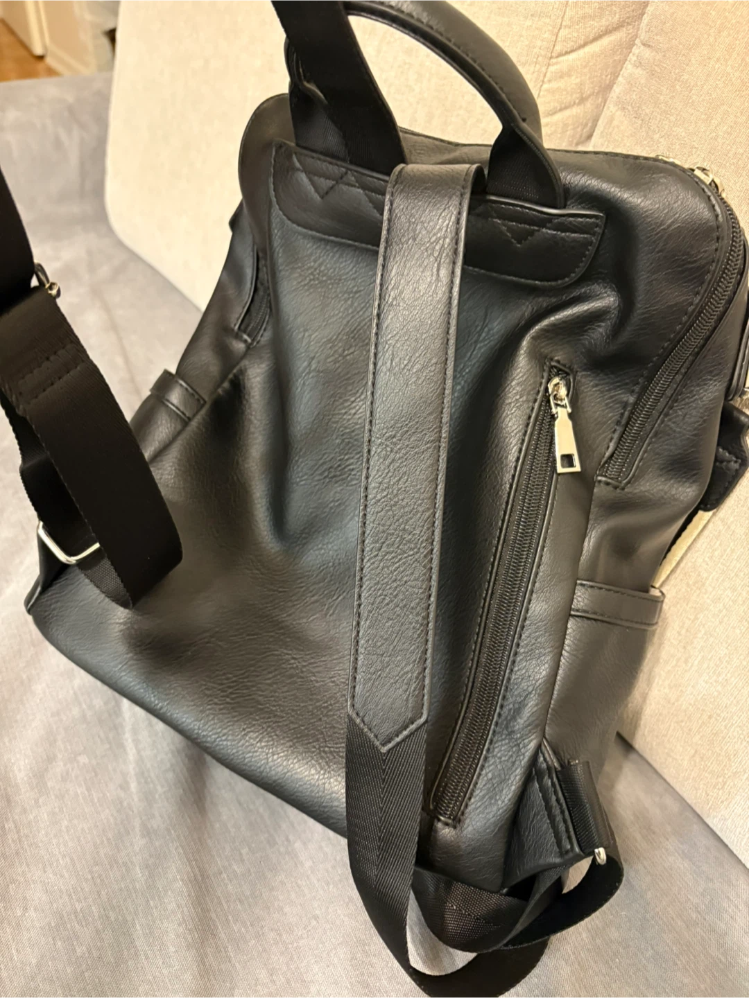 CLUCI Black Vegan Leather Backpack - photo 3